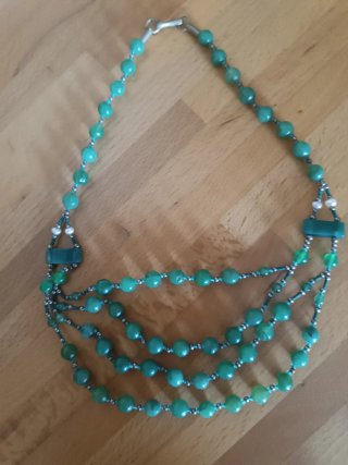 Collana multistrato verde