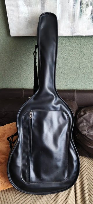 Guitarra española Admira Paloma con funda de cuero