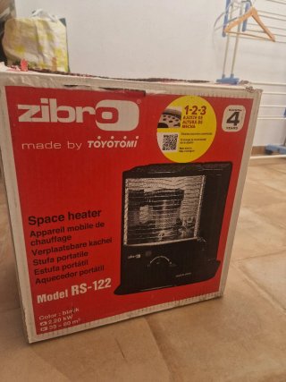 Estufa de parafina Zibro Negra