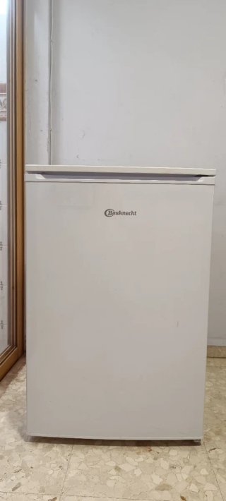 Congelador vertical Bauknecht