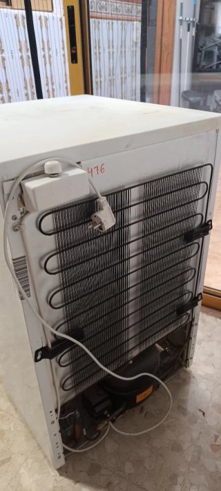 Congelador vertical Bauknecht