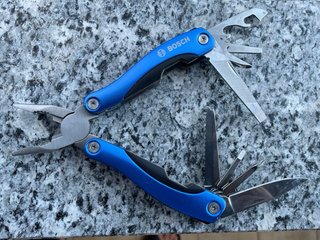 Pinza multiuso Bosch blu