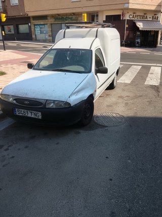 furgoneta Ford Courier