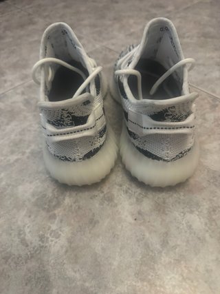 Adidas Yeezy Boost 350 V2 Zebra