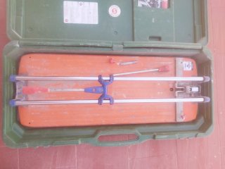 Cortadora de azulejos Rubi con accesorios T-60