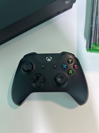 Xbox One X Negra