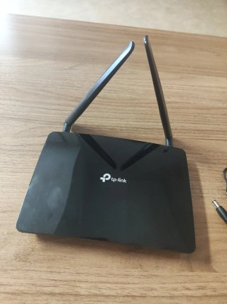 Router TP-Link Negro 4G modelo TL-MR6400