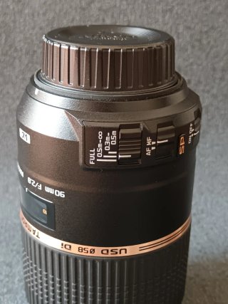 Tamron SP 90mm f/2.8 Di MACRO 1:1 VC