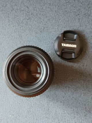 Tamron SP 90mm f/2.8 Di MACRO 1:1 VC
