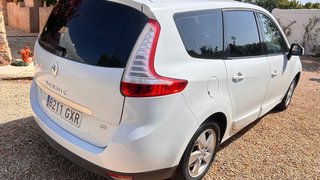Renault Grand Scenic 2012