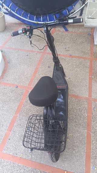 Bicicleta eléctrica sin pedales