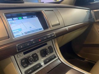 Jaguar XF 2015