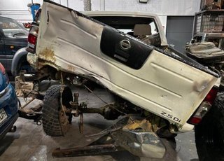 254112s700 interruptor nissan navara 2.5 d 45413