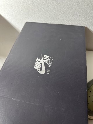 Nike Air Force 1 '07 LV8 Verde Oliva