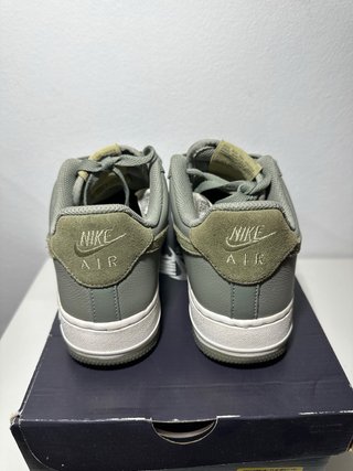 Nike Air Force 1 '07 LV8 Verde Oliva