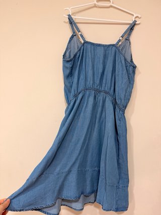 Vestido vaquero cruzado con volantes Talla M