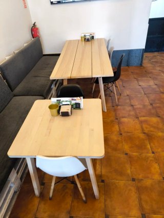 Se vende mobiliario de cafeteria