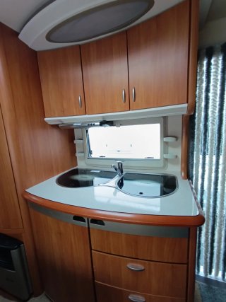 Caravana Hobby Excellent KMFE 2009