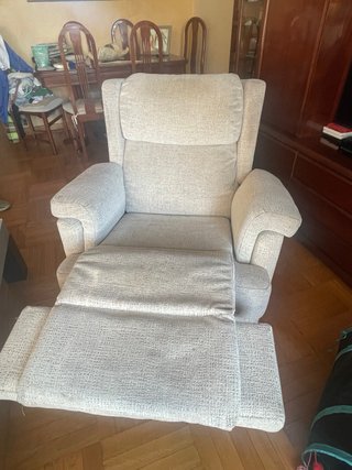 Magnífico sillón relax beige No hago envios