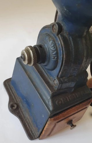 Molinillo de café antiguo / MJF Original Año 1940