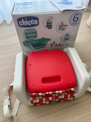 Asiento elevador bebé Chicco rojo