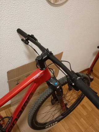 MTB de carbono, talla M 29"