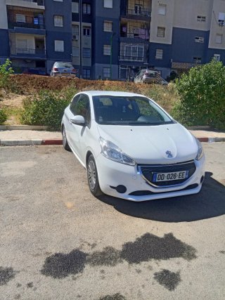 Peugeot 208 2014