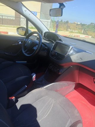 Peugeot 208 2014
