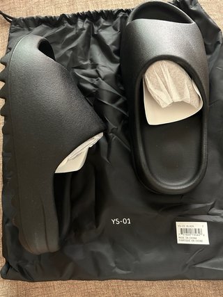 Yeezy Slide YS-01 Nere