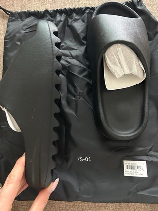 Yeezy Slide YS-01 Nere