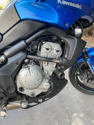 Kawasaki Versys 650 Azul y Negra