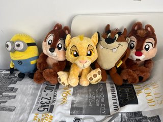 Lote Peluches Minion, Simba, Taz, Chip Dale. 5€/u