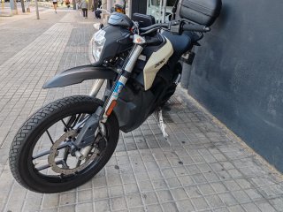 Moto Eléctrica Zero Enduro Beige/Negra