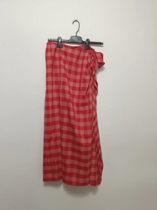 Falda midi cuadros volantes talla S