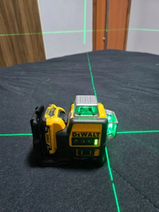 Nivel Láser Verde 360° Autonivelante con batería