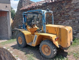 Carretilla Uromac 4x4 con 1746 horas