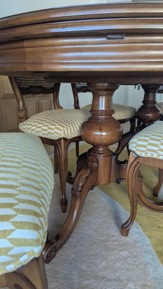 Mesa comedor y 6 sillas madera oscura