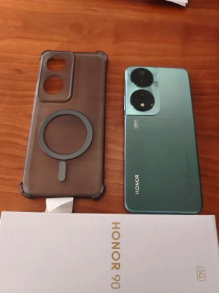 Honor 90 Smart 5g con funda protectora