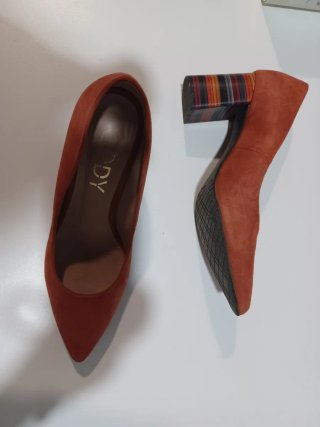 Zapatos de tacón ante naranja talla 38