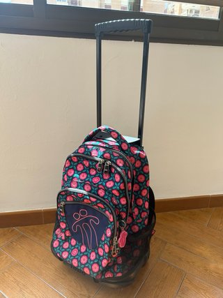 Mochila totto con ruedas y estampado floral