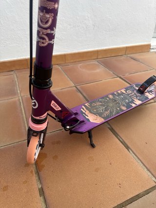 Patinete infantil rosa y morado