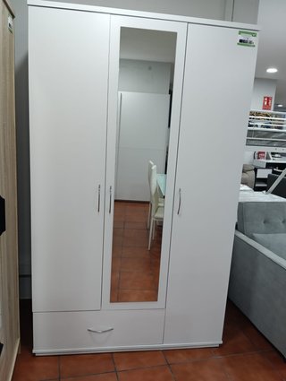 Armario 3 puertas con espejo Rebaja!!