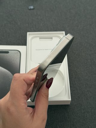 iPhone 15 Pro 128GB Plata.