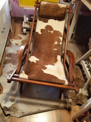 Mecedora de madera y piel