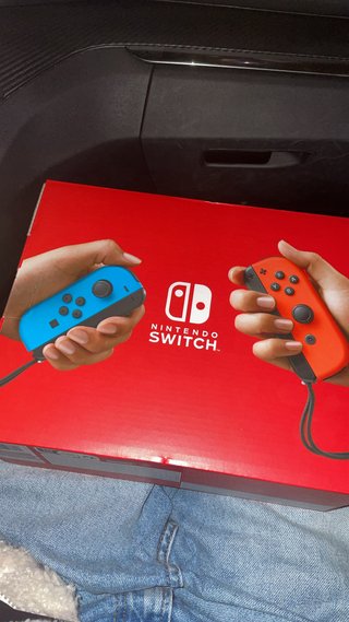 Nintendo Switch con 2 juegos