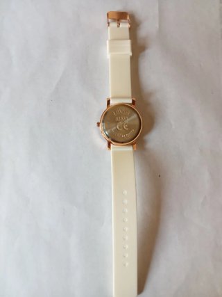 Reloj LBVYR Blanco y Dorado