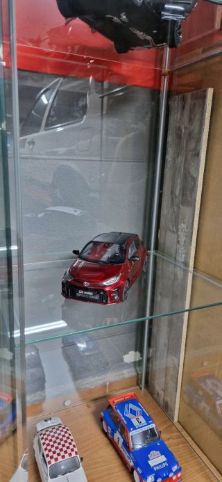 Maqueta Toyota GR Yaris Rojo