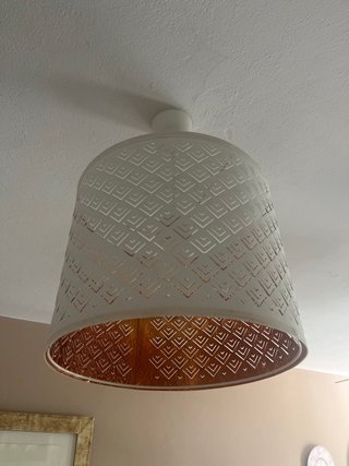 Pantalla lámpara techo IKEA blanca y cobre