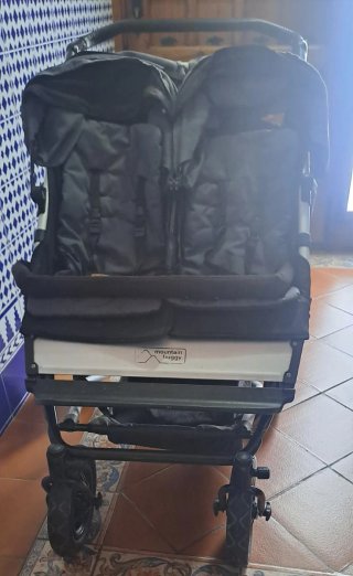 Carrito Gemelar Mountain Buggy Doble