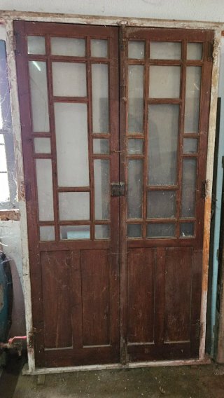 Puerta doble madera vintage con cristales